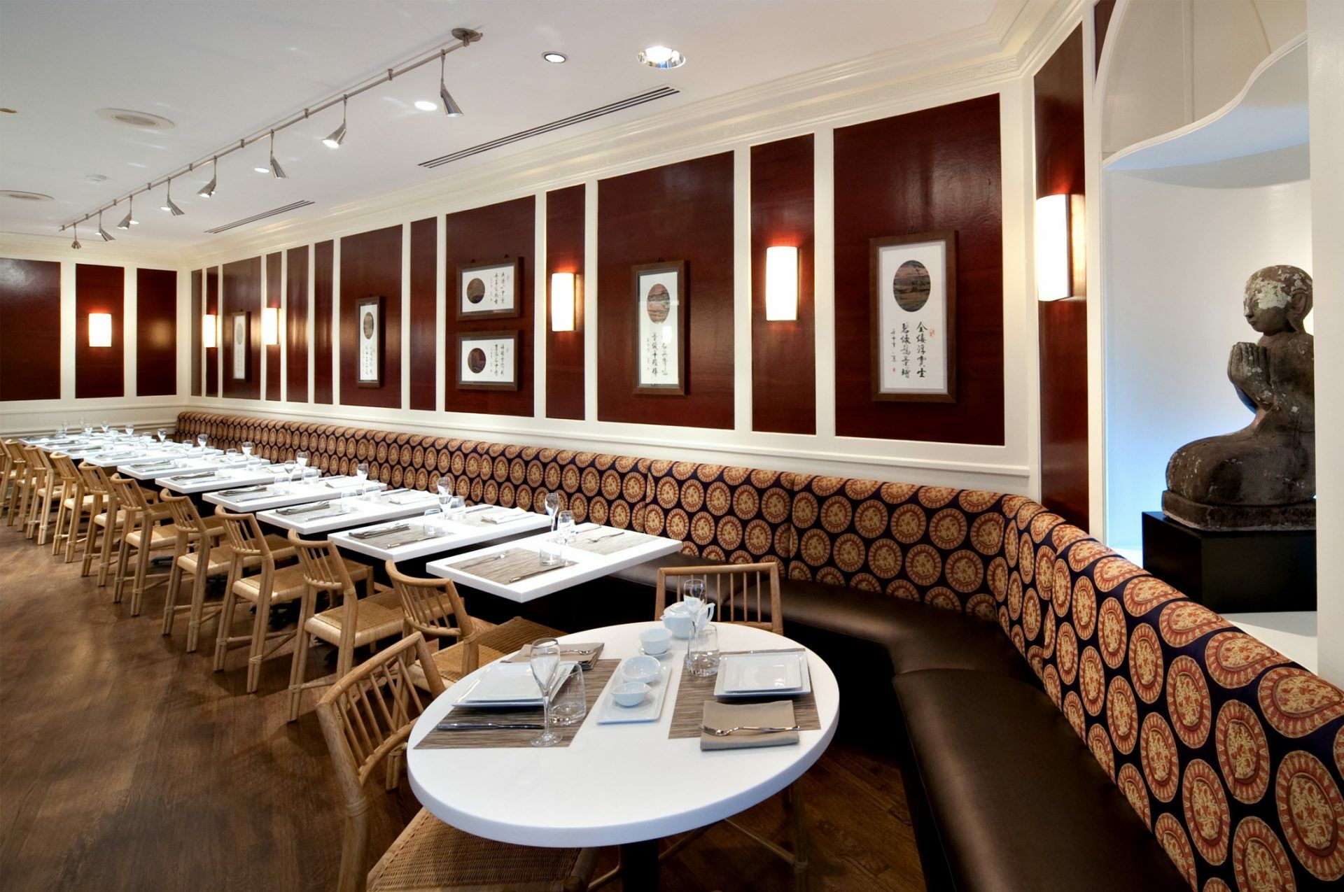 THE WHITEHALL HOTEL CHICAGO, IL